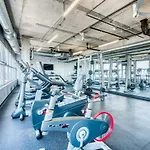 Cozysuites 800 Tower 2Br With Gym! 35