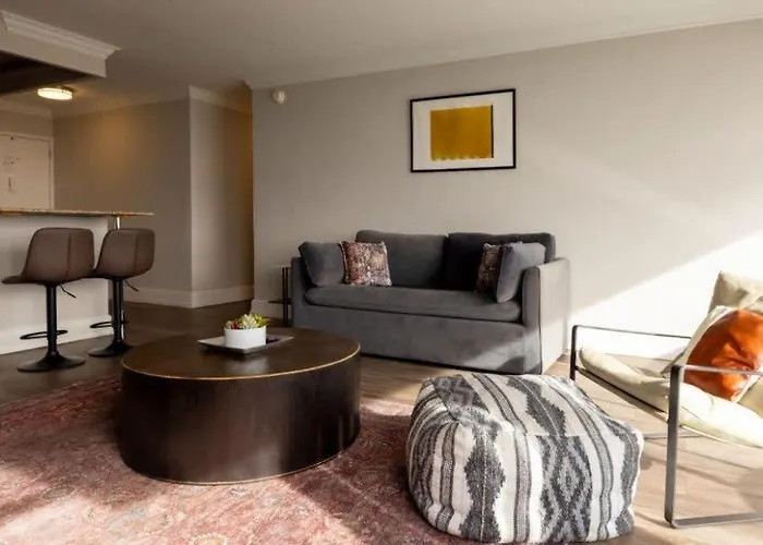 Cozysuites 800 Tower 2Br With Gym! 35