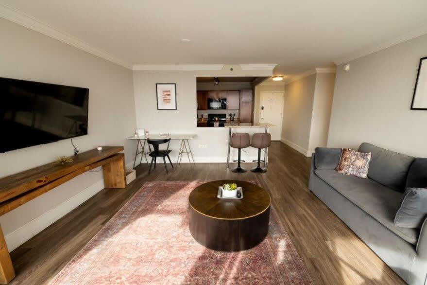 Cozysuites 800 Tower 2br With Gym! 35 Apartment Louisville