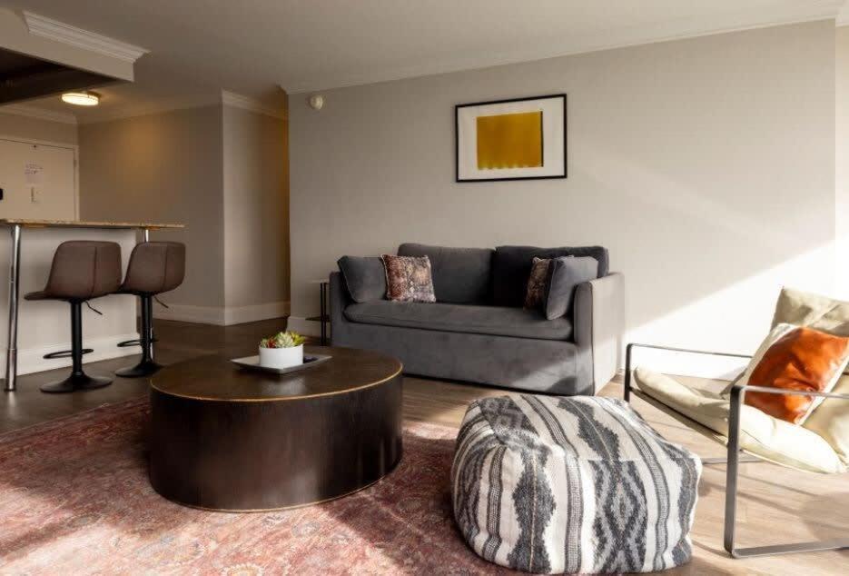 Cozysuites 800 Tower 2br With Gym! 35 Louisville